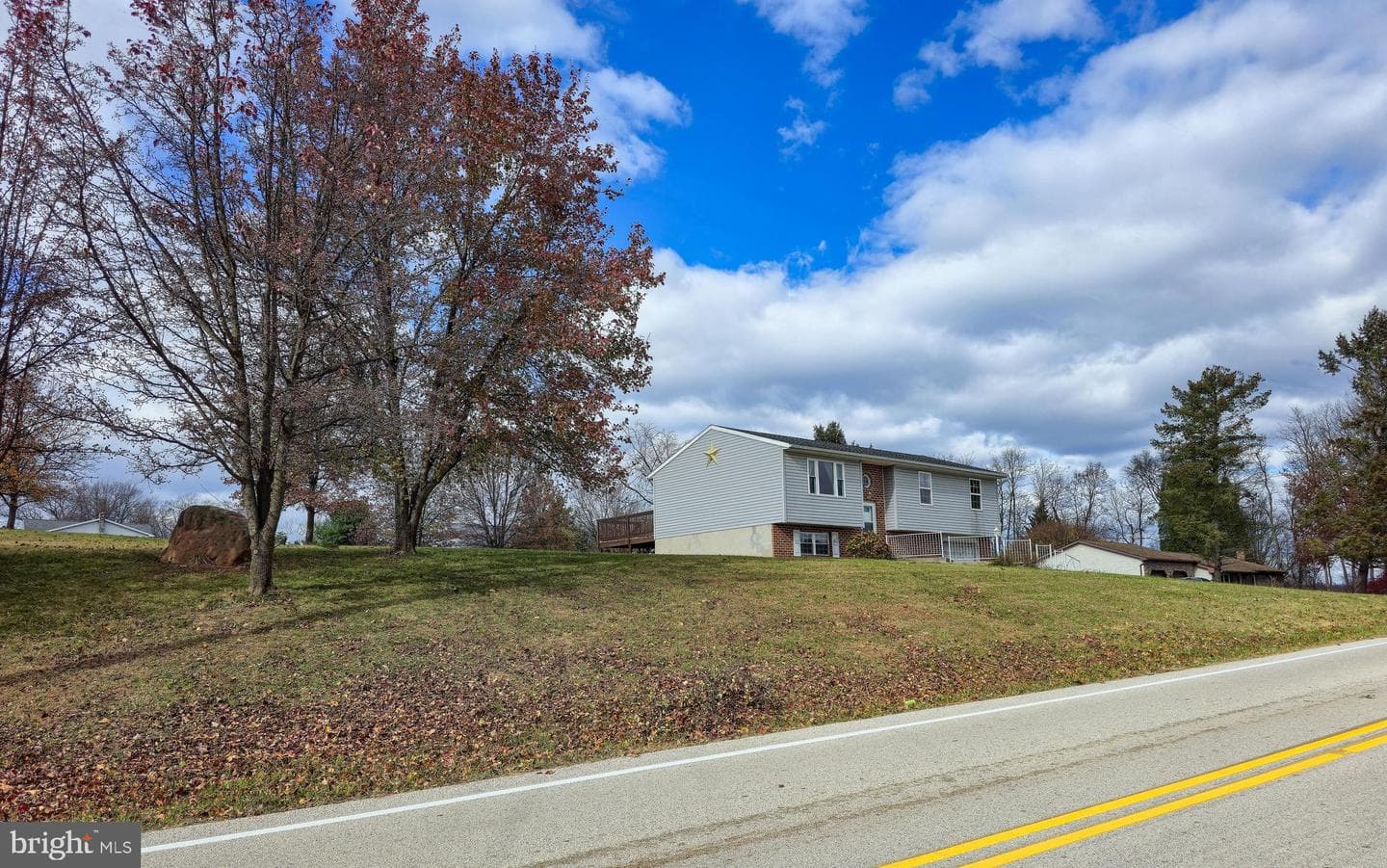 910 E Butter Road photo 3