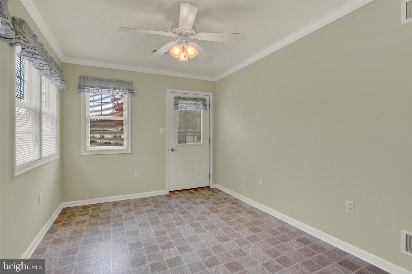 637 Northland Drive photo 12