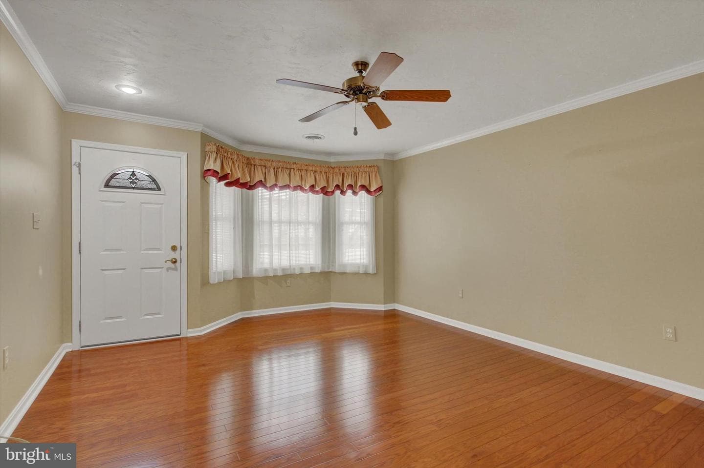 637 Northland Drive photo 3