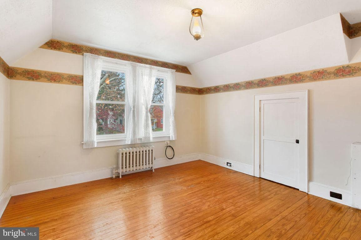 1215 E Walnut Street photo 12