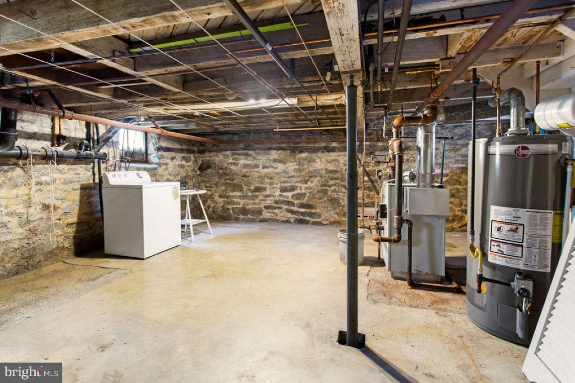 1215 E Walnut Street photo 18