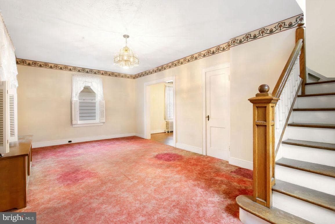 1215 E Walnut Street photo 4