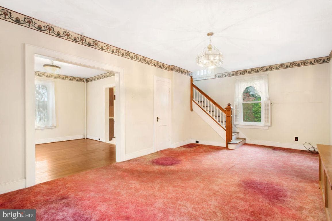1215 E Walnut Street photo 5