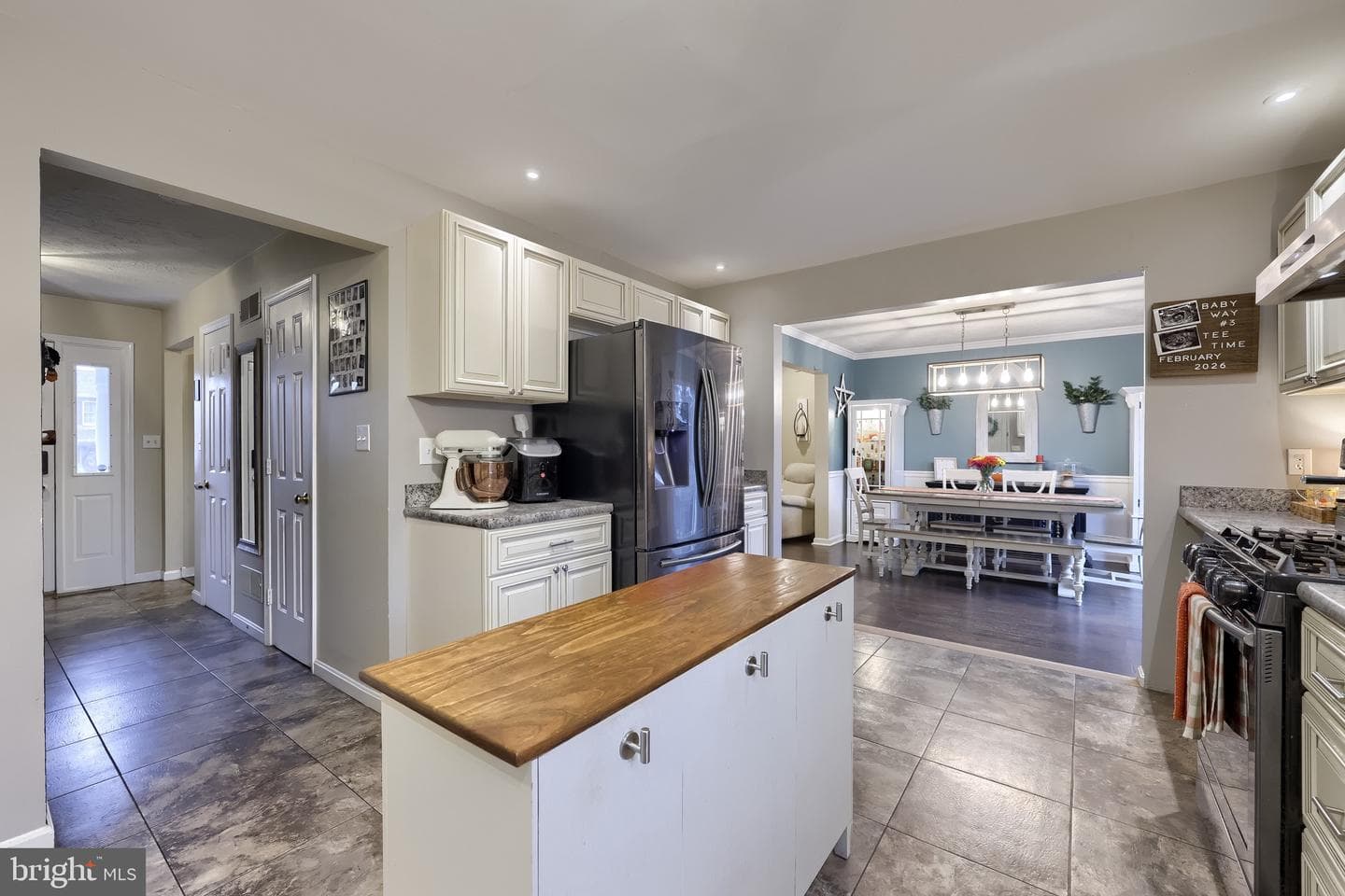 115 Abbey Drive photo 29
