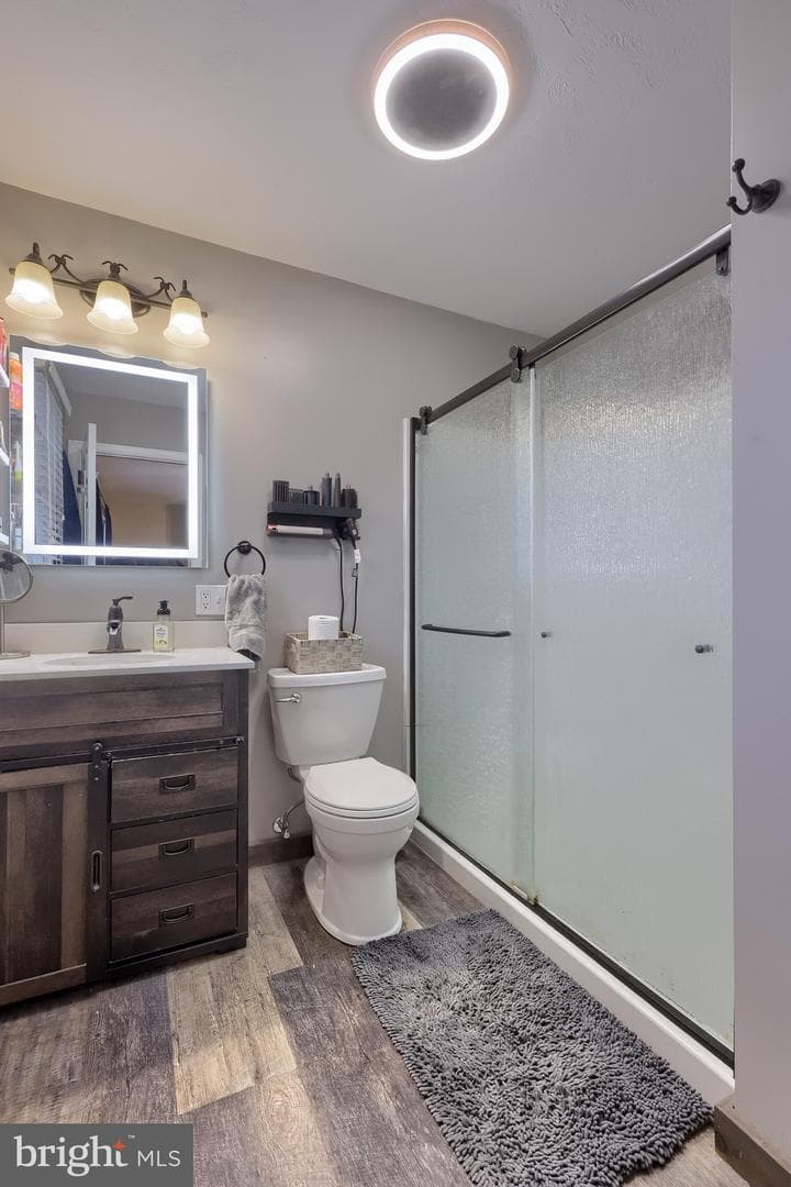 115 Abbey Drive photo 37