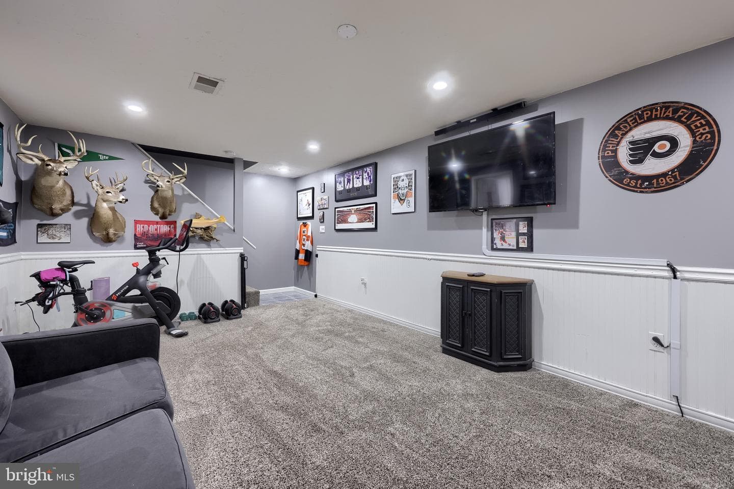 115 Abbey Drive photo 43