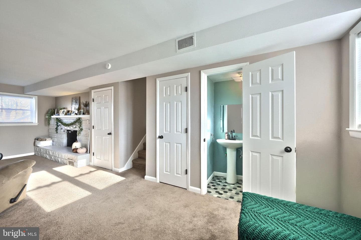 102 Pine Springs Boulevard photo 19