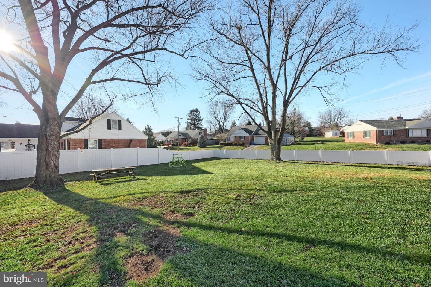 102 Pine Springs Boulevard photo 28