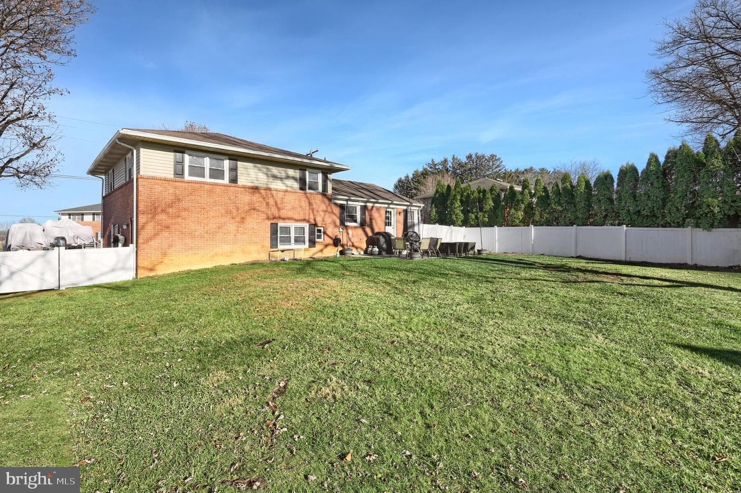102 Pine Springs Boulevard photo 29