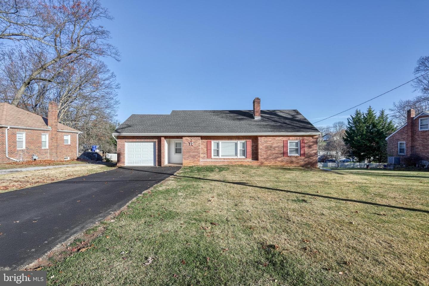 17 Charles Avenue photo 2