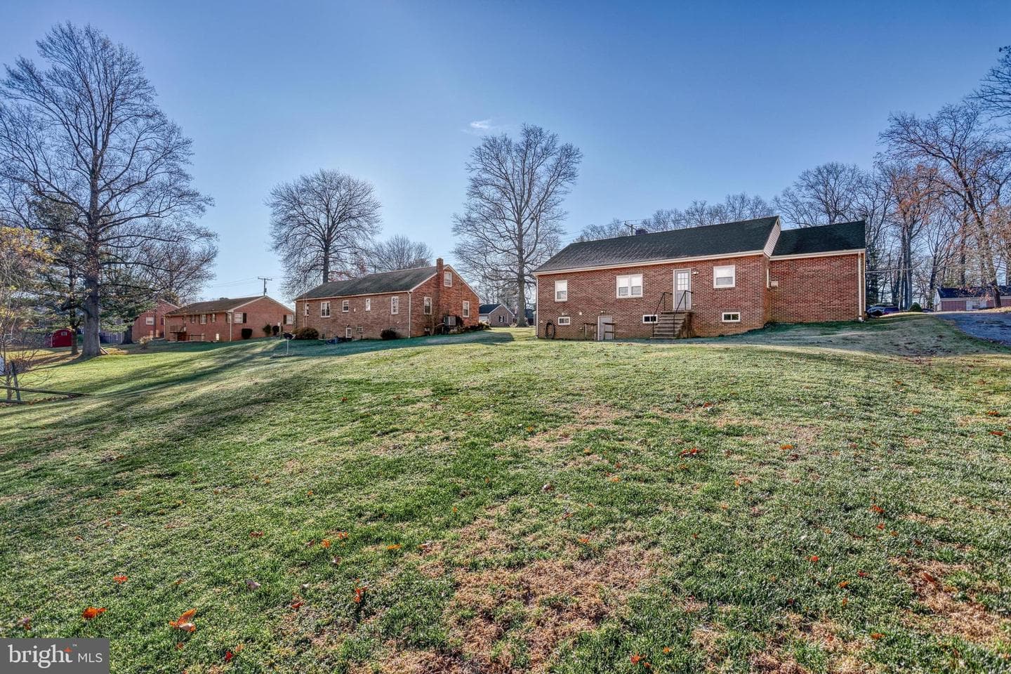 17 Charles Avenue photo 44