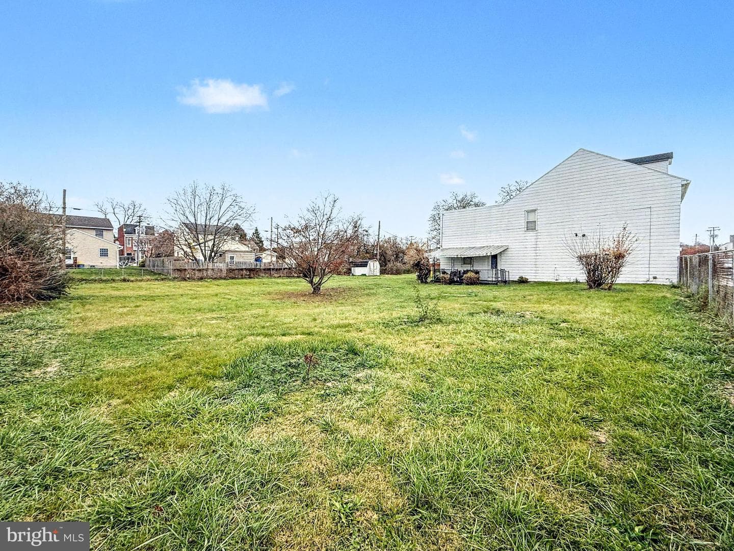 329 Wheatfield Street photo 8