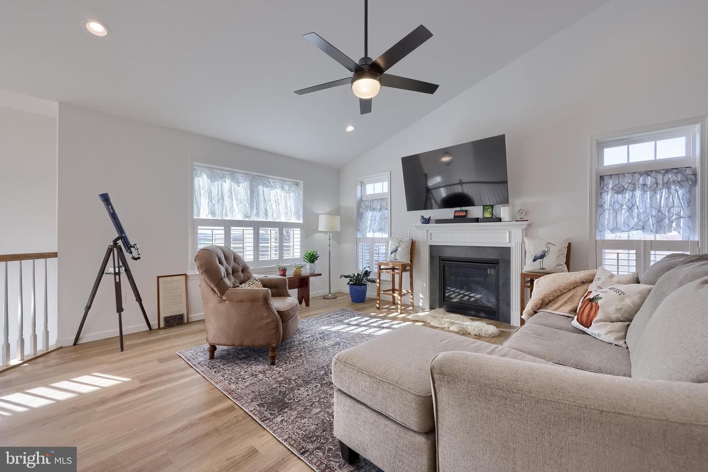 2521 Edgewood Lane photo 9