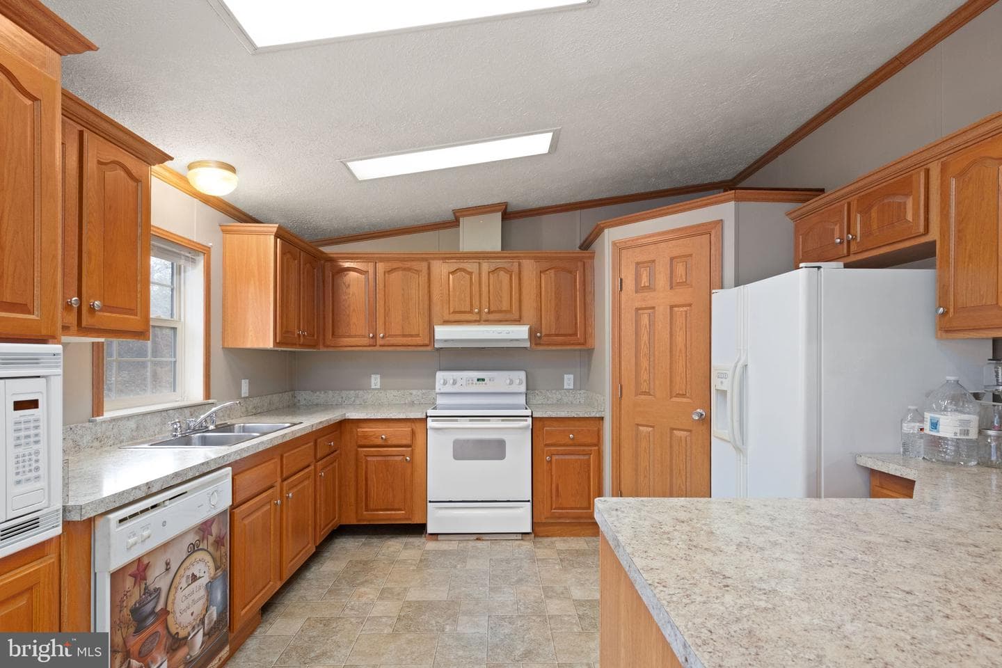 16 High Ridge Road photo 3