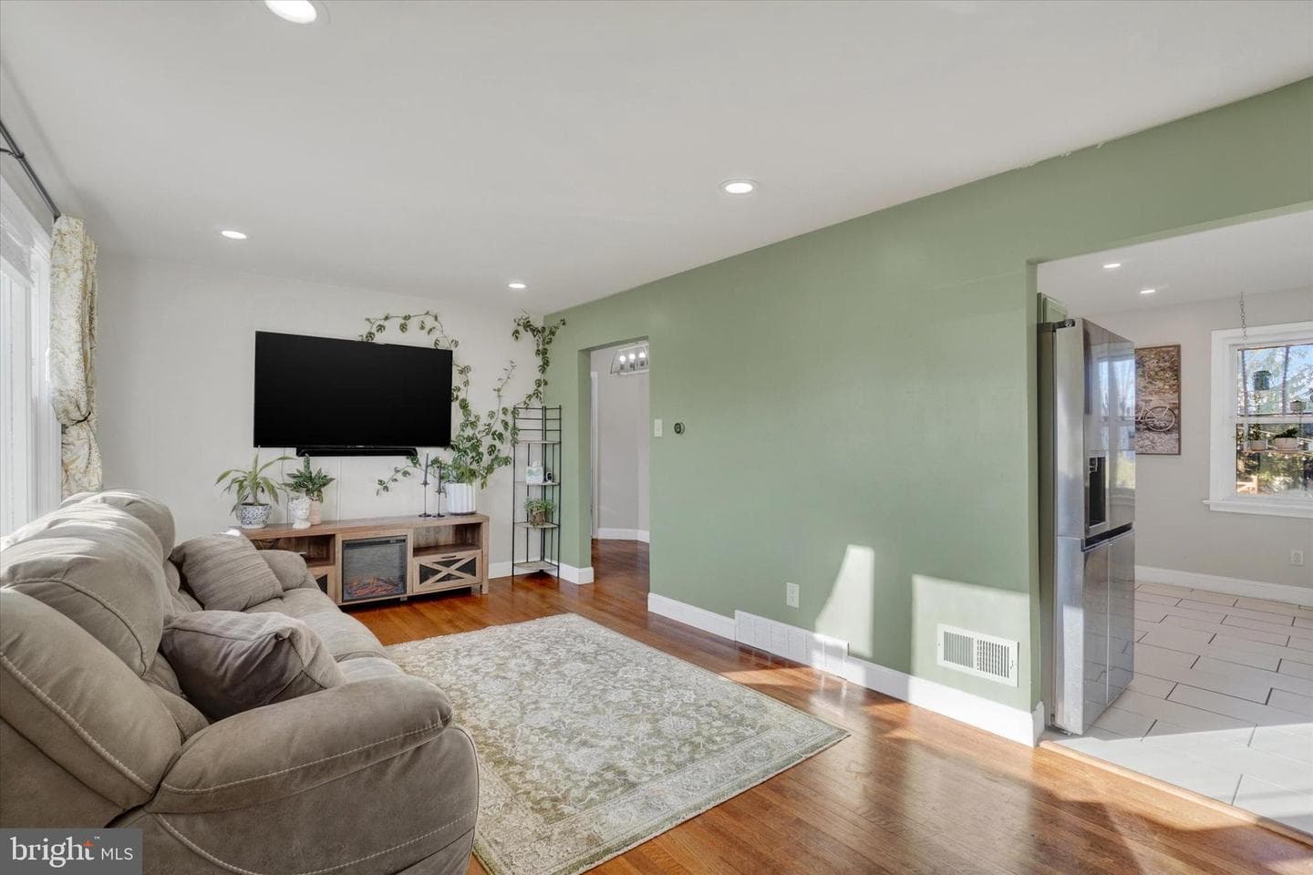 1095 Church Road photo 5