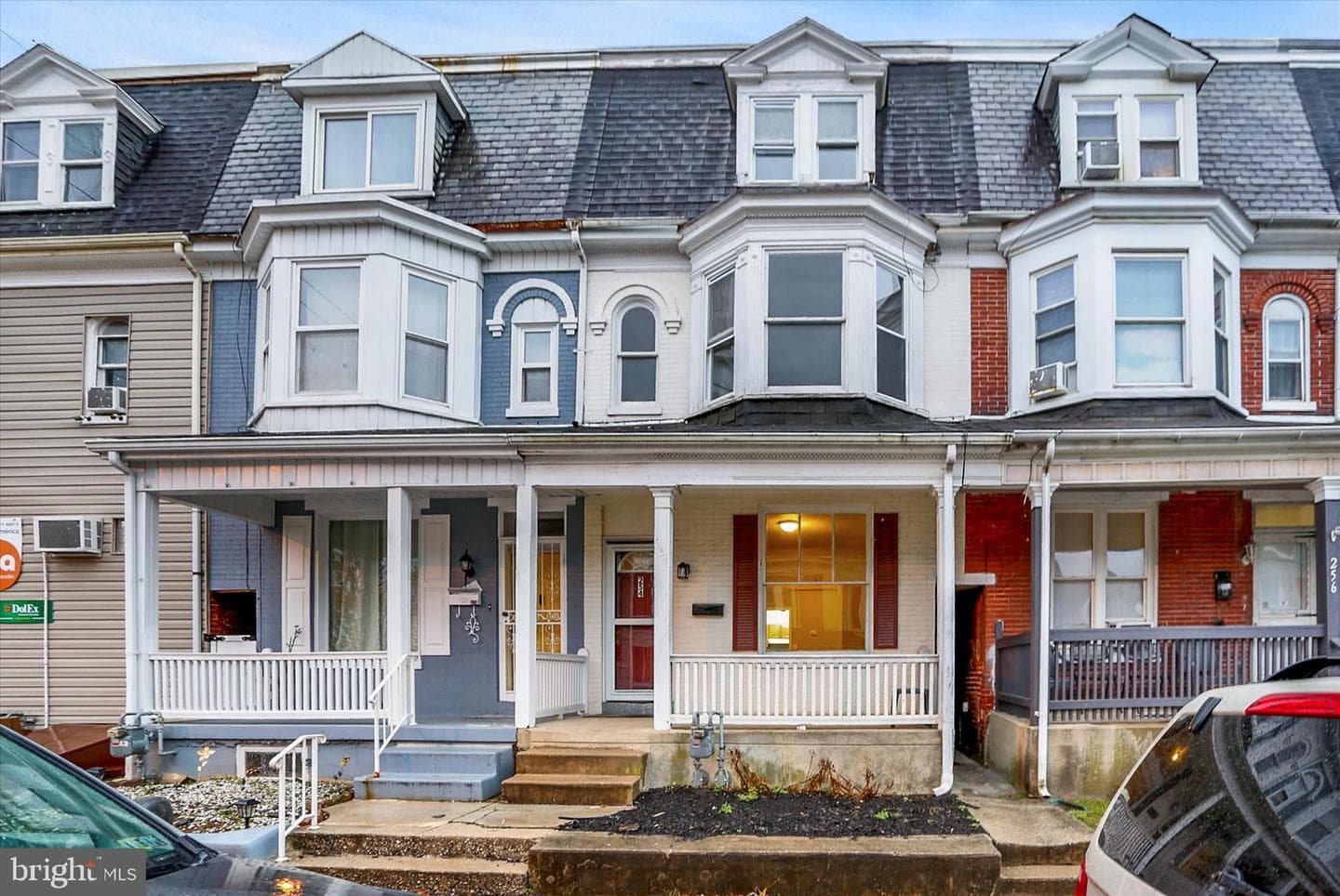 254 W Maple Street