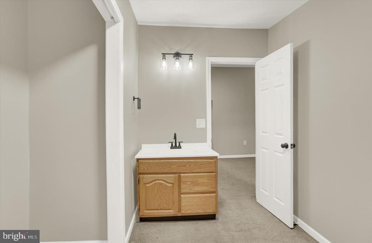 254 W Maple Street photo 19