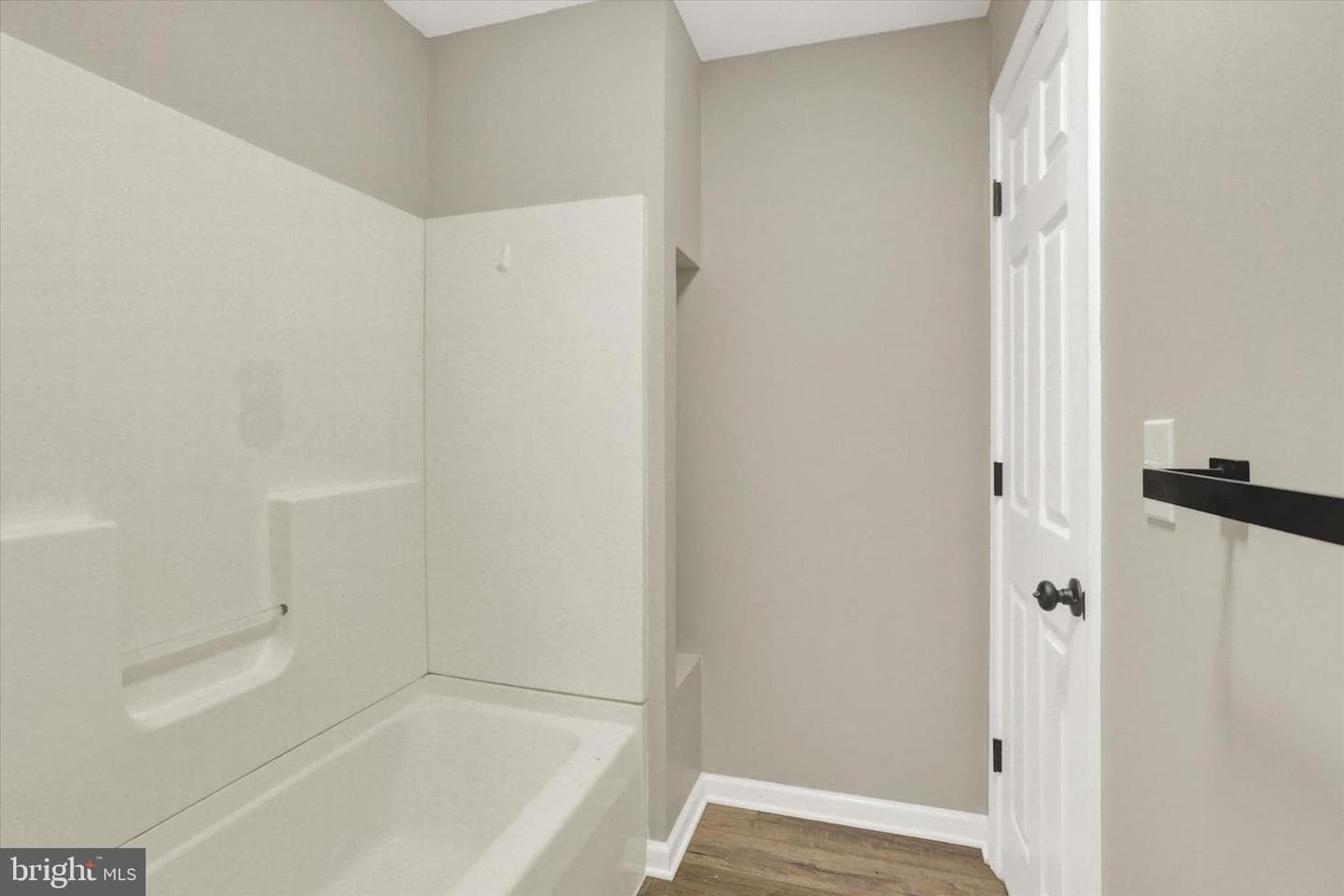 254 W Maple Street photo 25