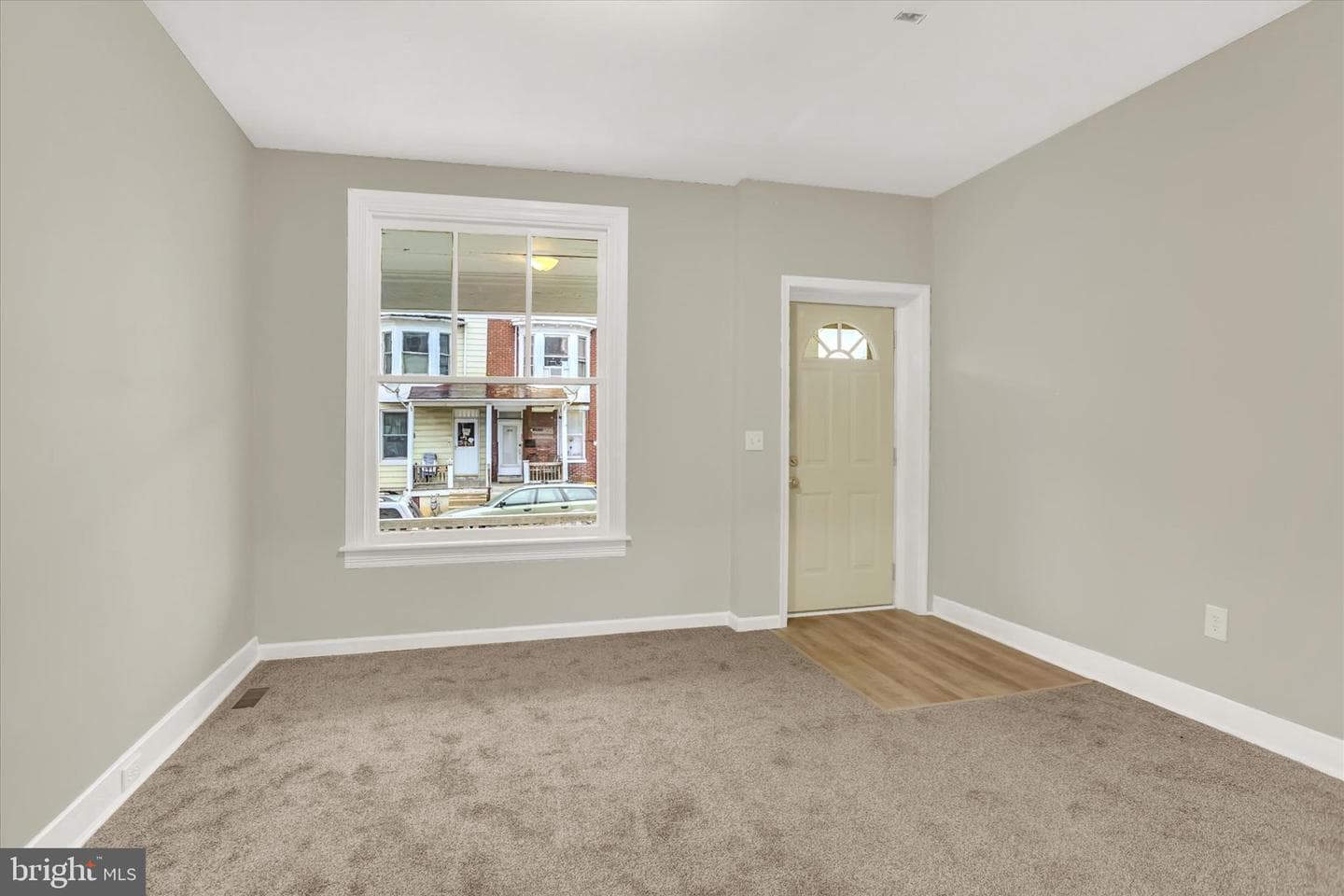 254 W Maple Street photo 3