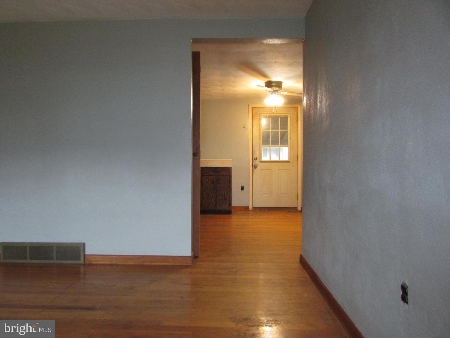 270 Rosedale Drive photo 3
