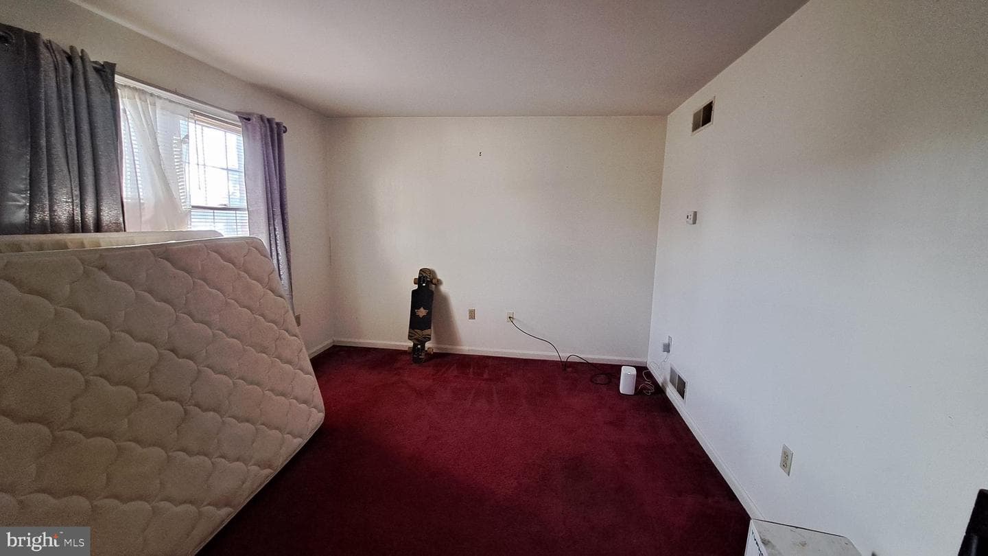 805 Donnelly Street photo 7