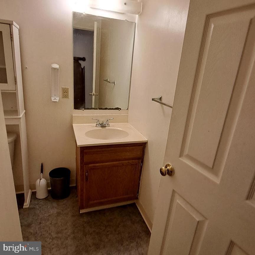 805 Donnelly Street photo 8