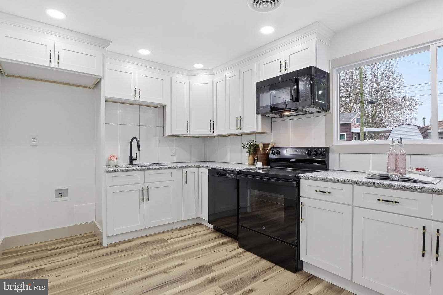 1512 Continental Road photo 14