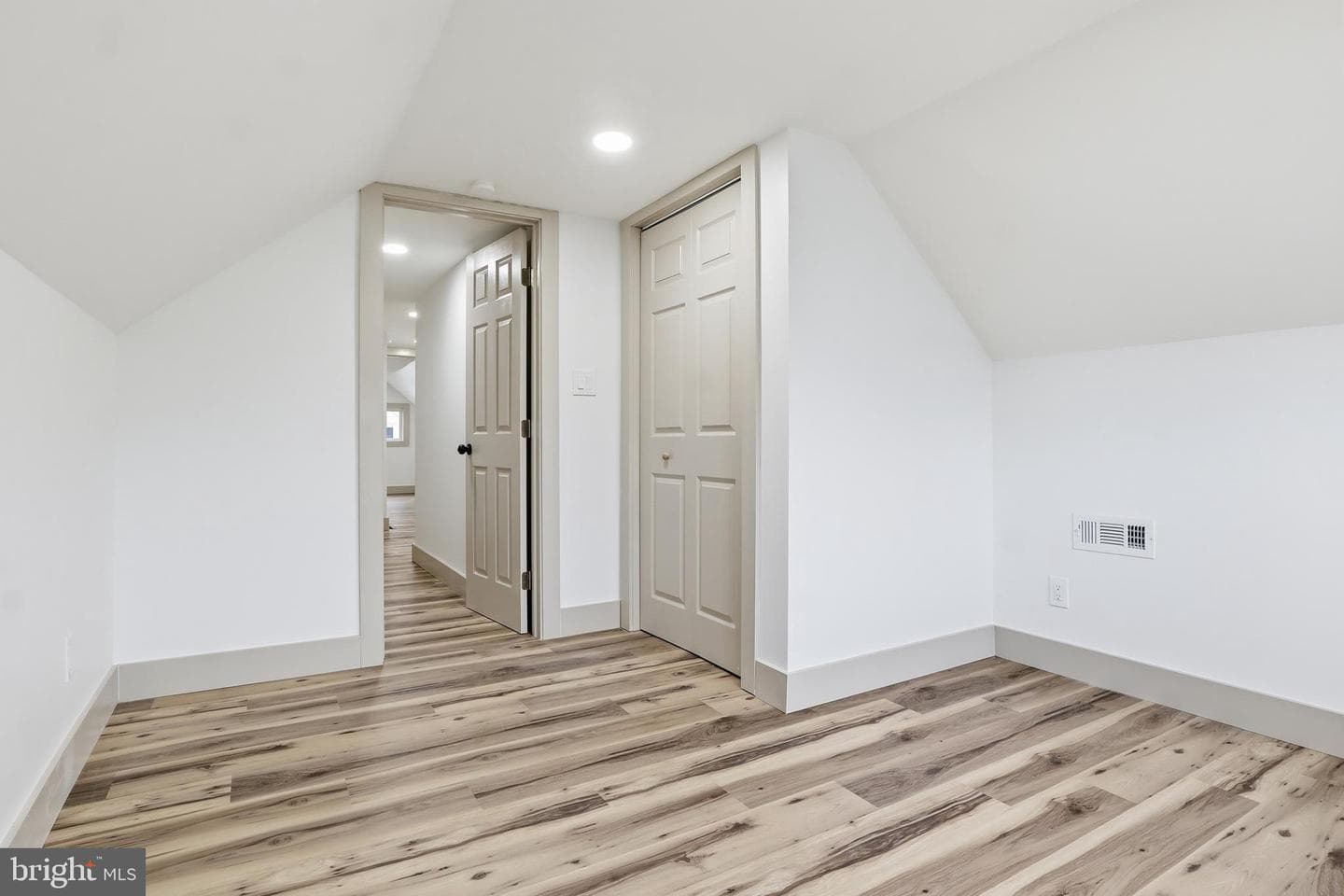1512 Continental Road photo 16