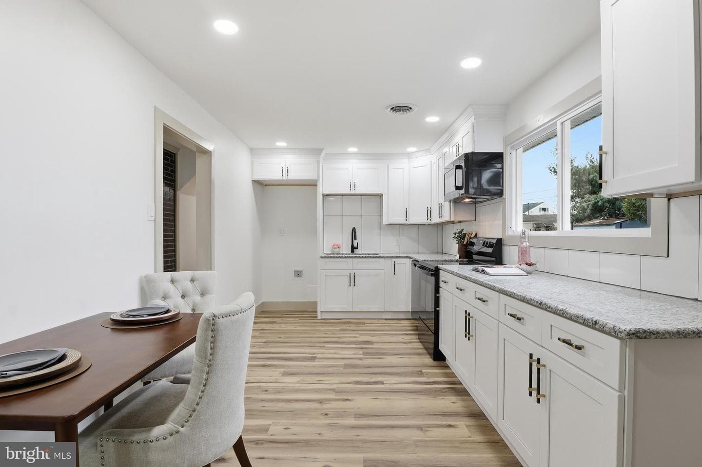 1512 Continental Road photo 5