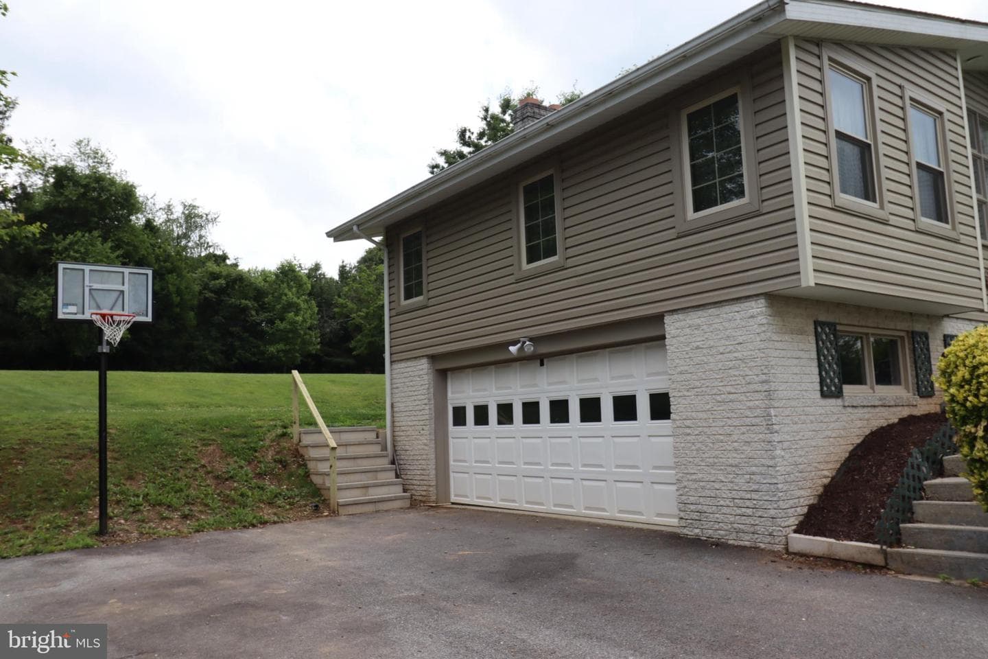 49 Valley View Drive photo 4