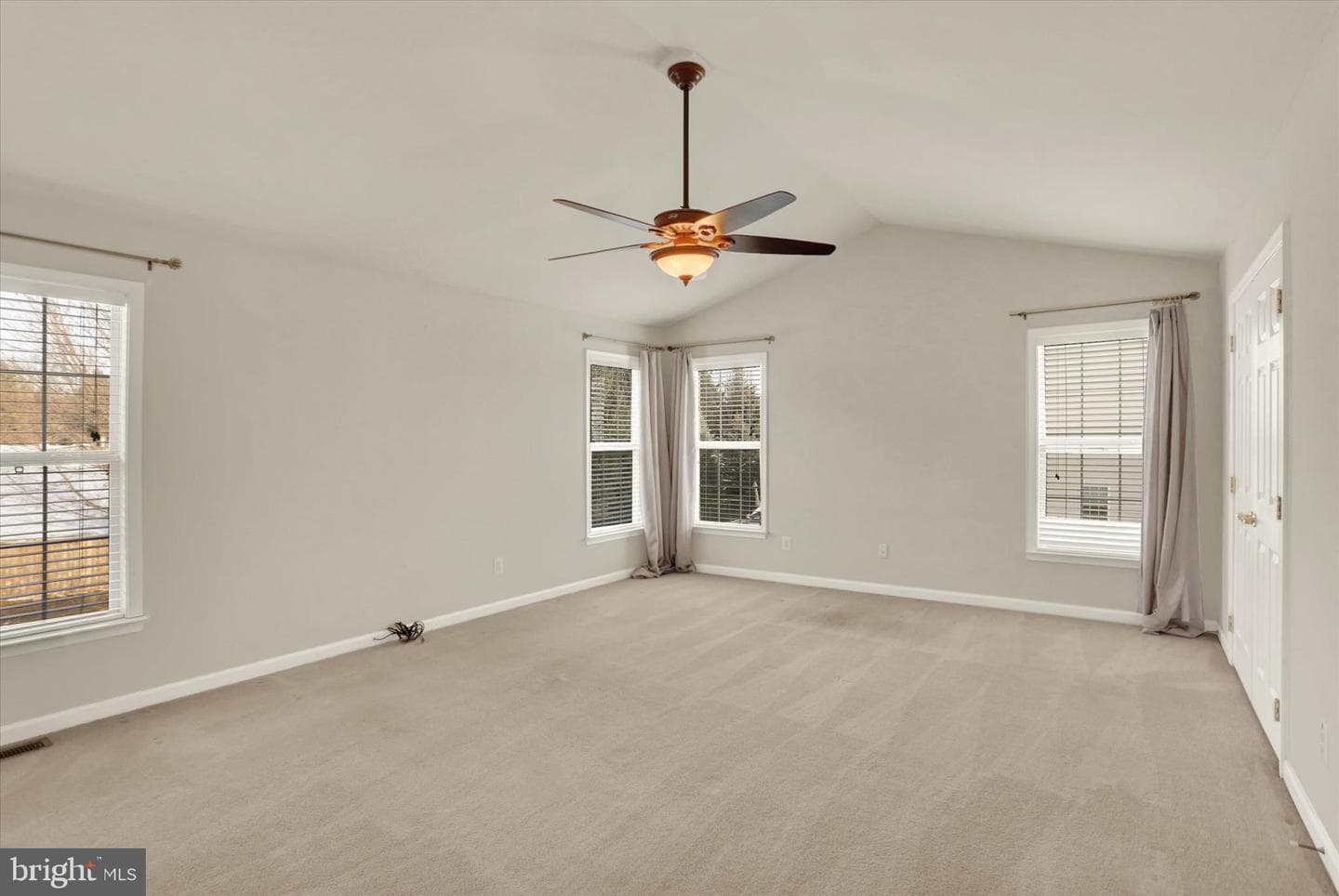 101 Hearthstone Court photo 23