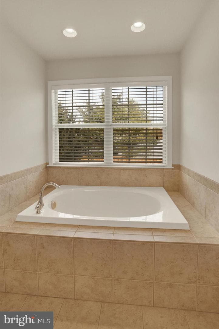 101 Hearthstone Court photo 28