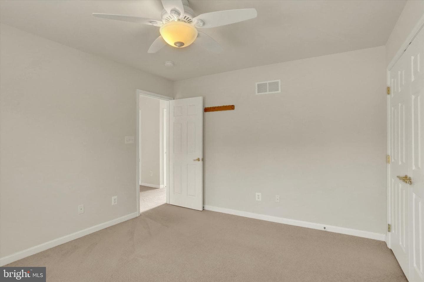 101 Hearthstone Court photo 35