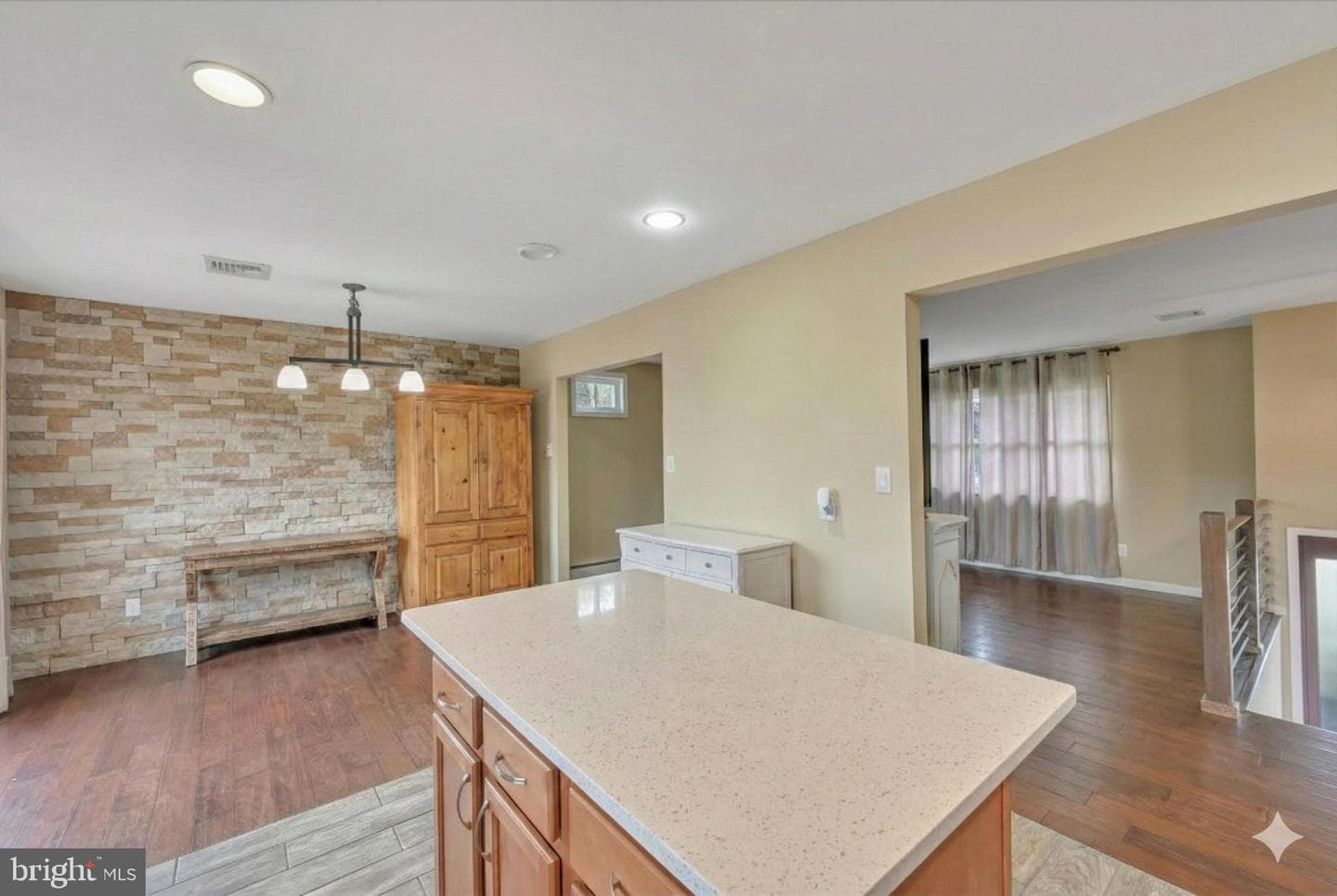 1145 Highland Drive photo 29