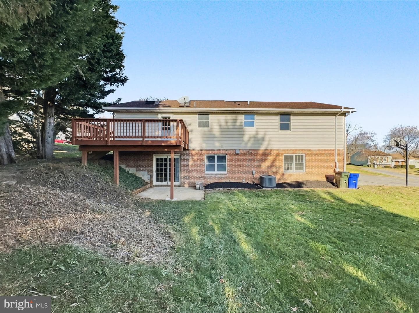 1629 Yorktowne Drive photo 26