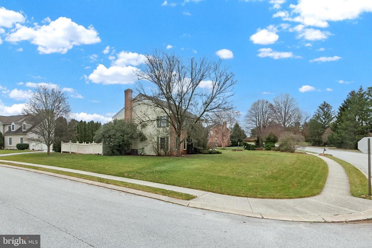 2035 Parkton Lane, York
