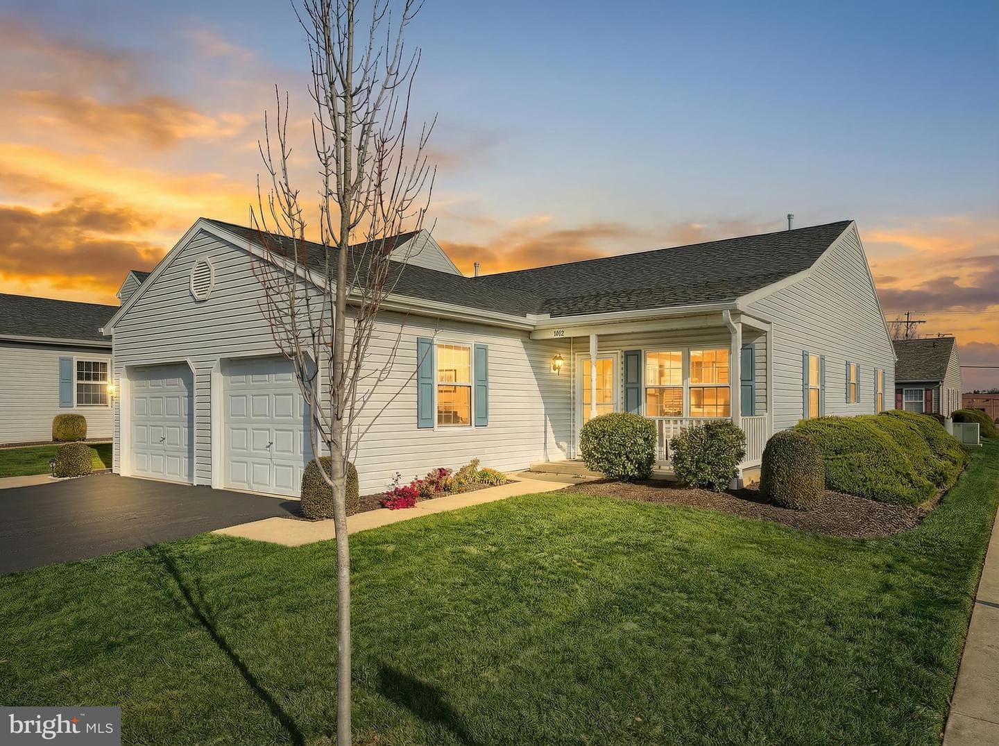 1012 Village Way #1012
