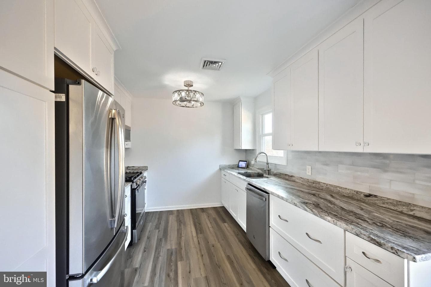 516 Gary Drive photo 11
