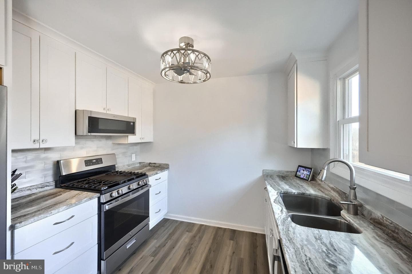 516 Gary Drive photo 12