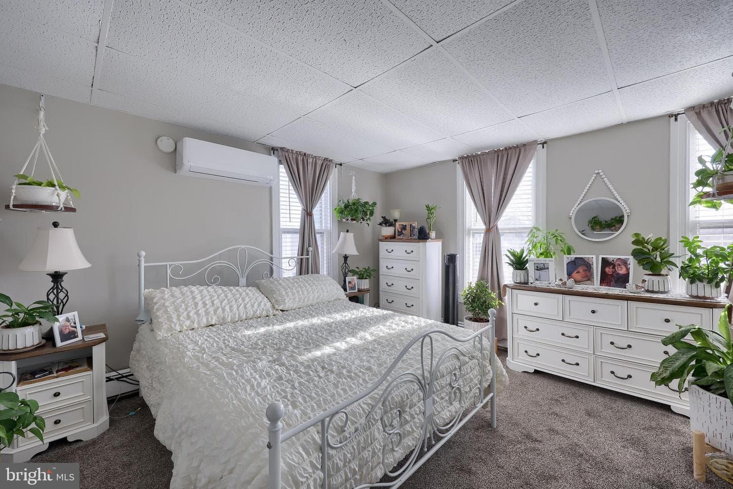 857 E Princess Street photo 24