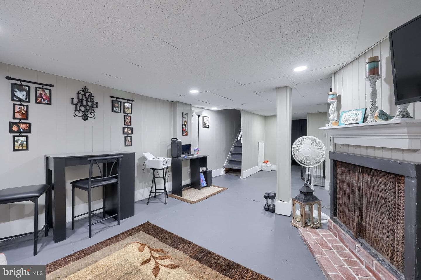 857 E Princess Street photo 28