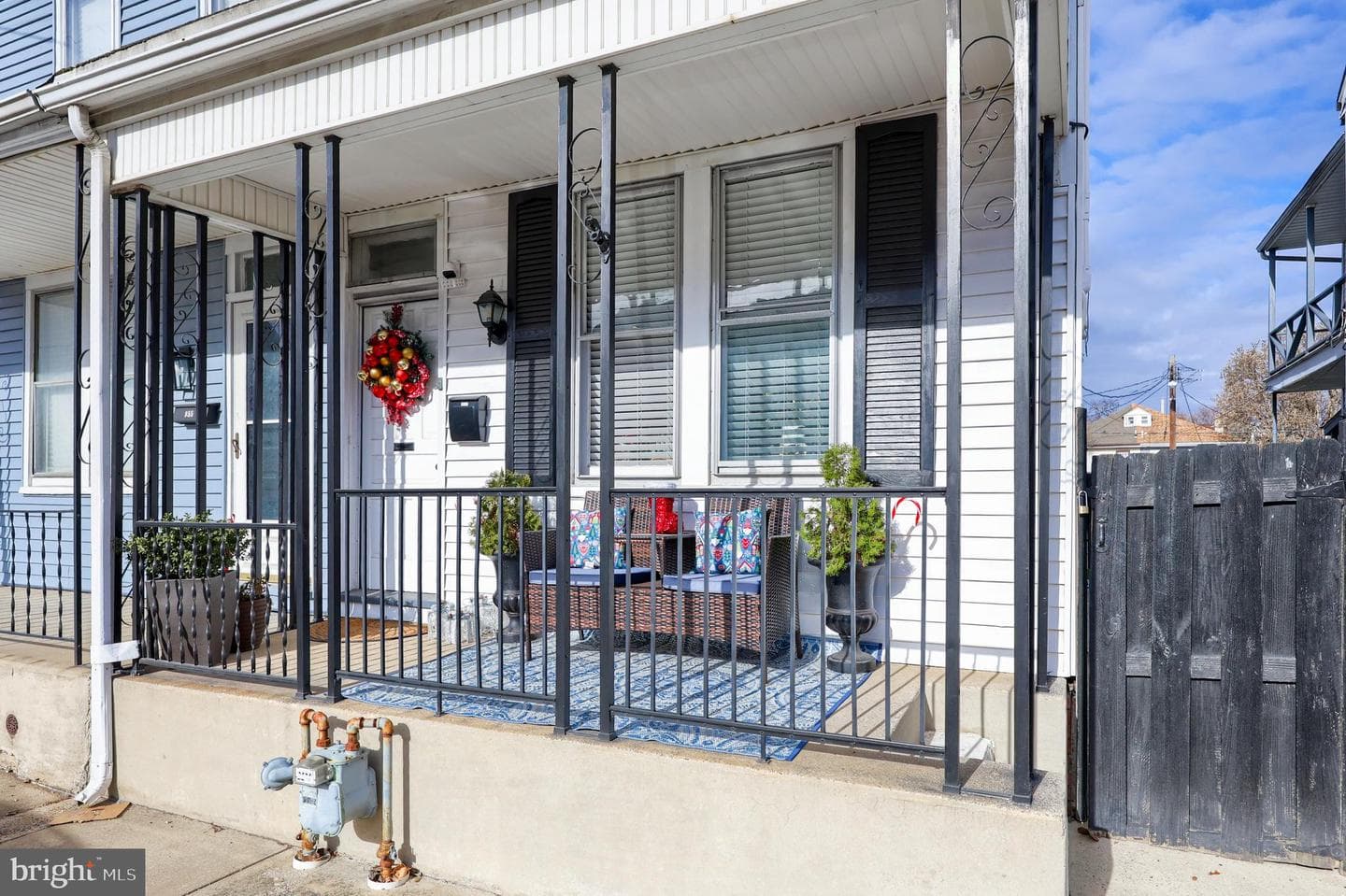 857 E Princess Street photo 3