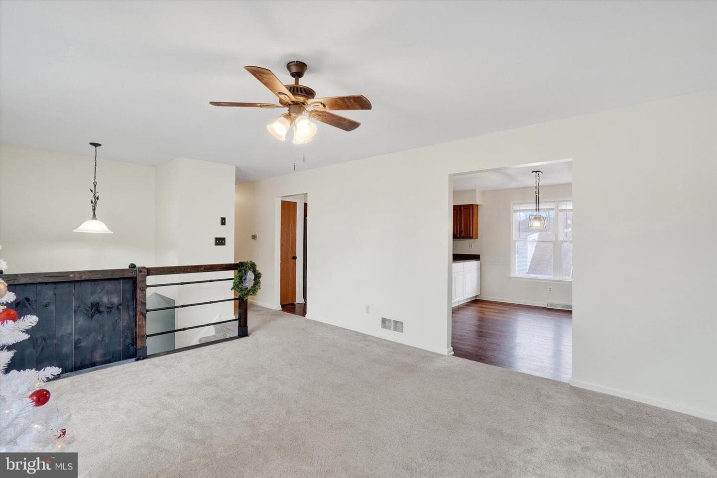 11 Dogwood Lane photo 5