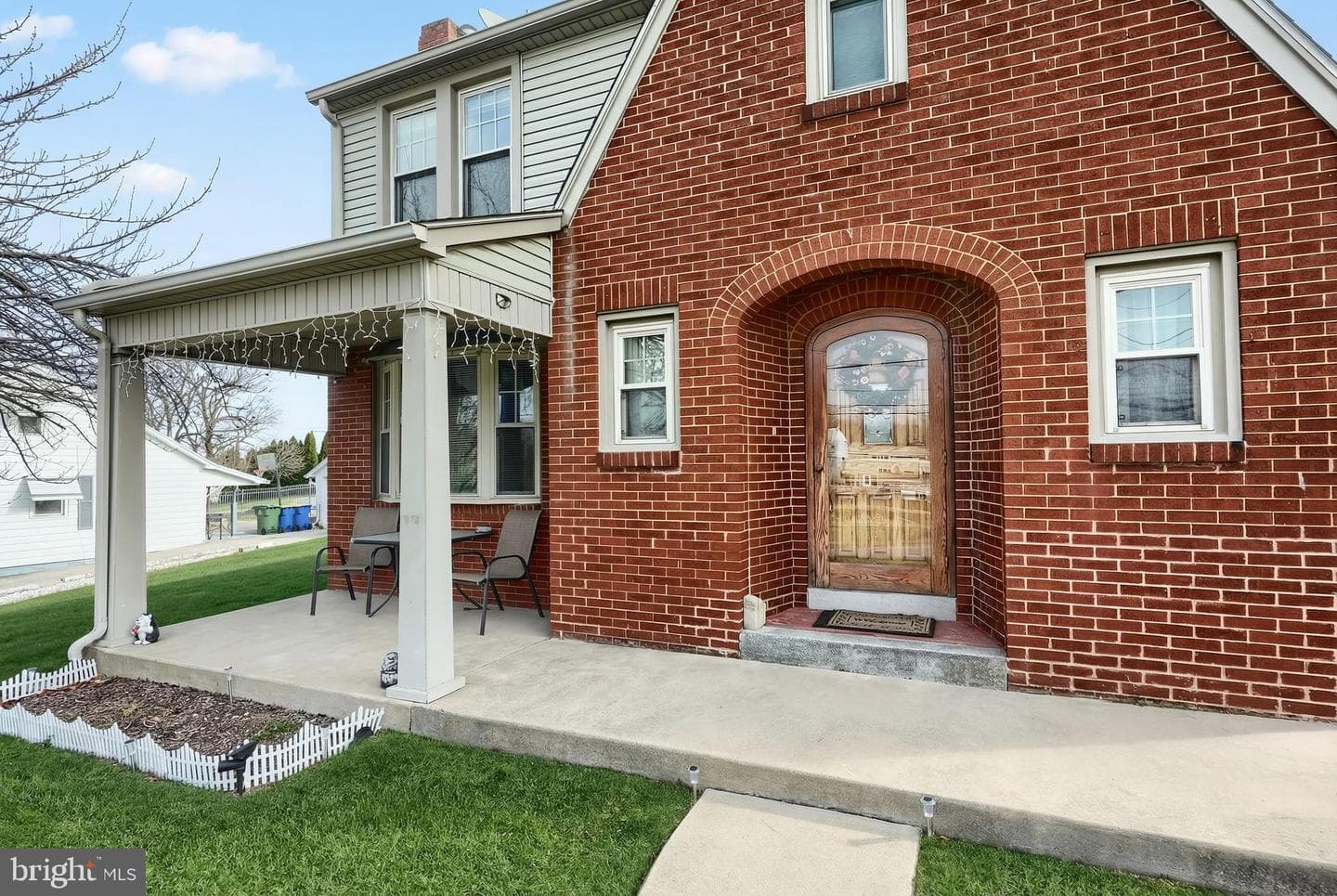 3069 N George Street photo 3