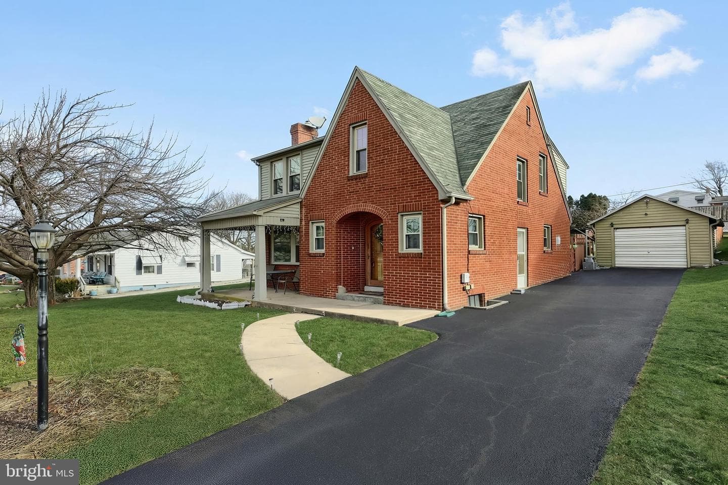 3069 N George Street photo 5