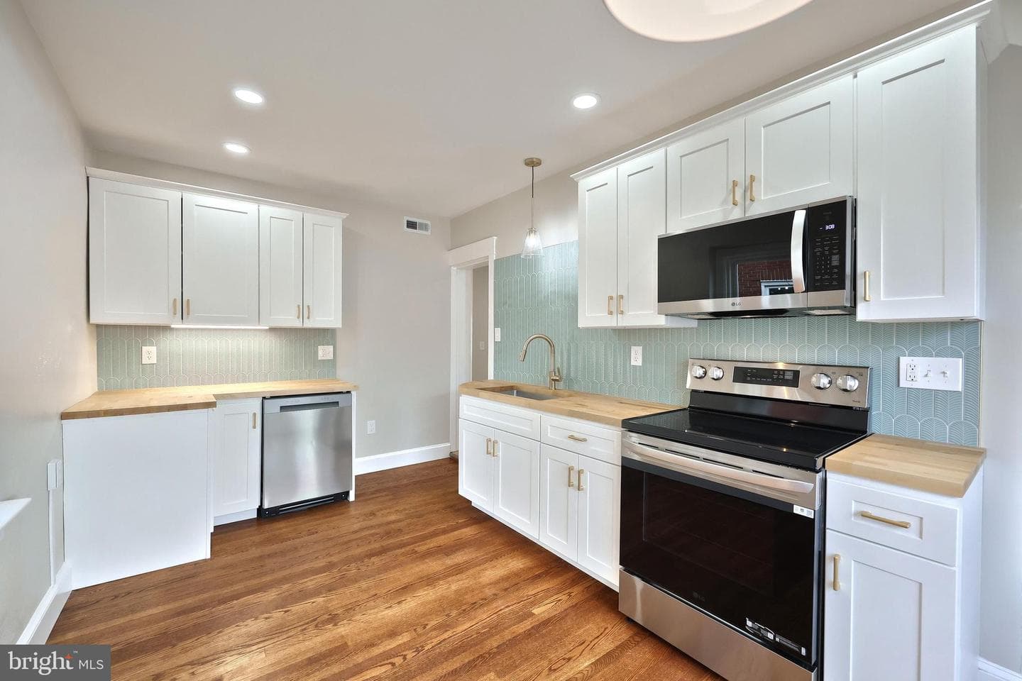 29 N Rockburn Street photo 15