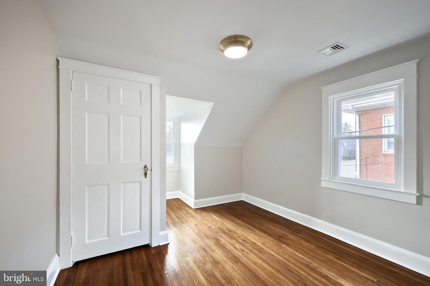 29 N Rockburn Street photo 28