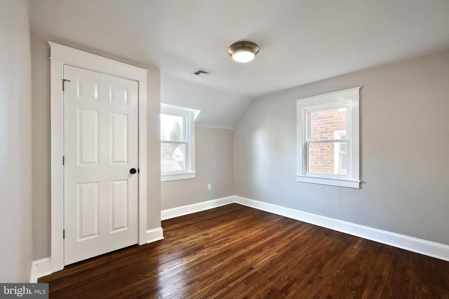 29 N Rockburn Street photo 30