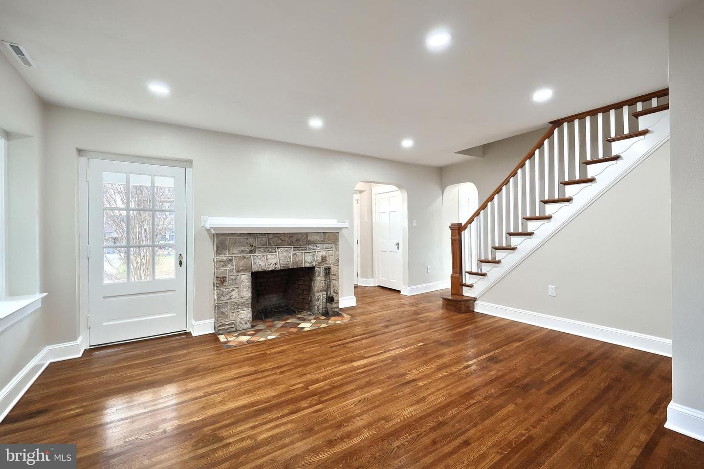29 N Rockburn Street photo 9
