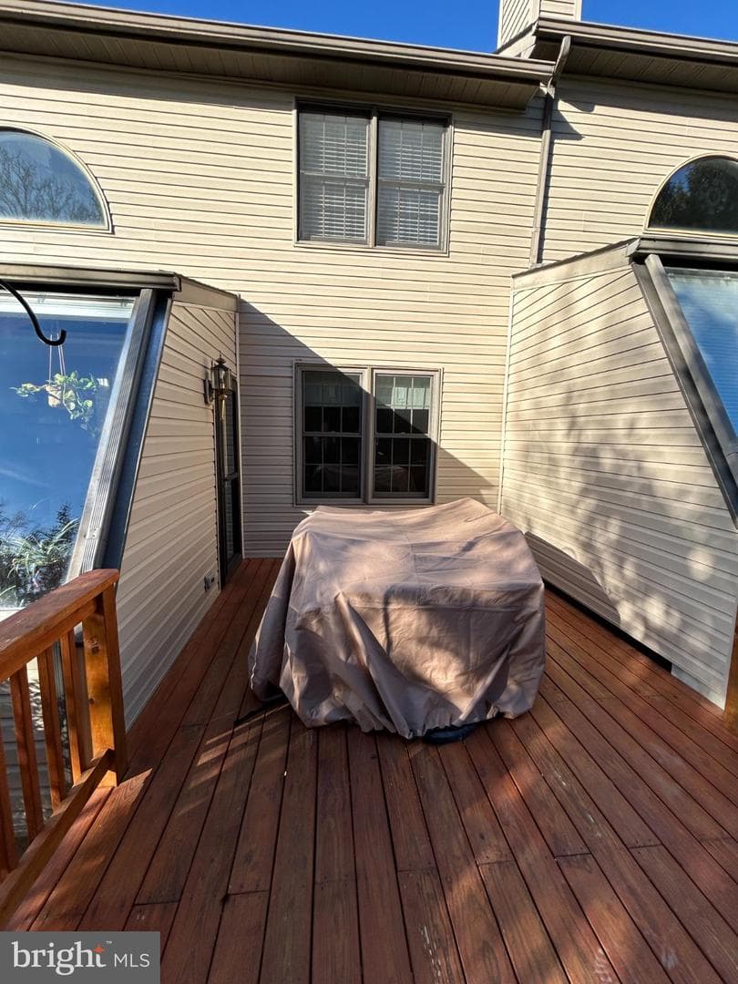55 Jean Lo Way photo 13